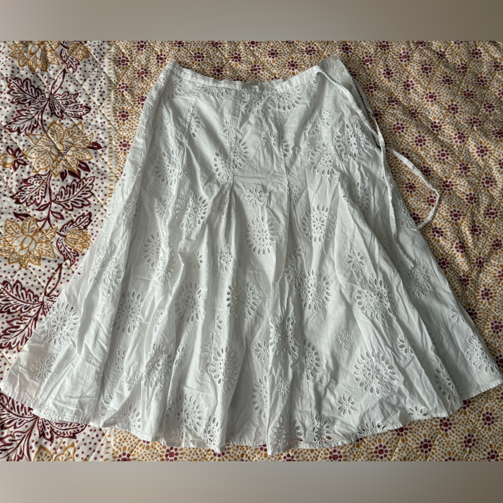 Vintage Talbots Cotton Eyelet A-Line Midi Skirt in White, Size 6